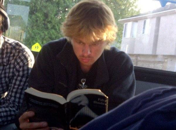 1420032319489973 Here Are 13 Awkward Books People Think Its Okay To Read In Public