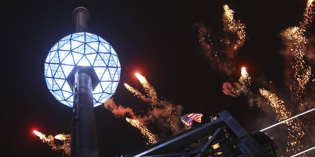 1420032420889064 Here Are 8 Things You Should Never, Ever Do On New Years Eve