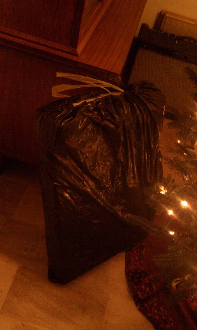 1420032449974377 When You Wrap Gifts This Christmas, Do NOT Do What These 15 People Did