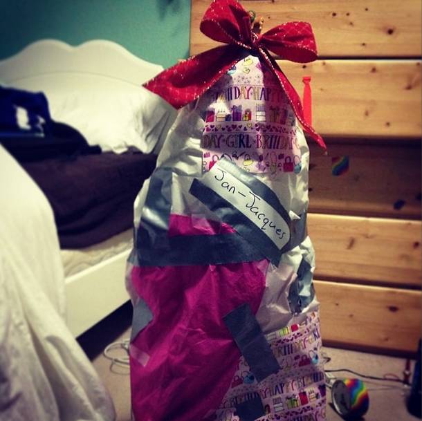 1420032451607856 When You Wrap Gifts This Christmas, Do NOT Do What These 15 People Did