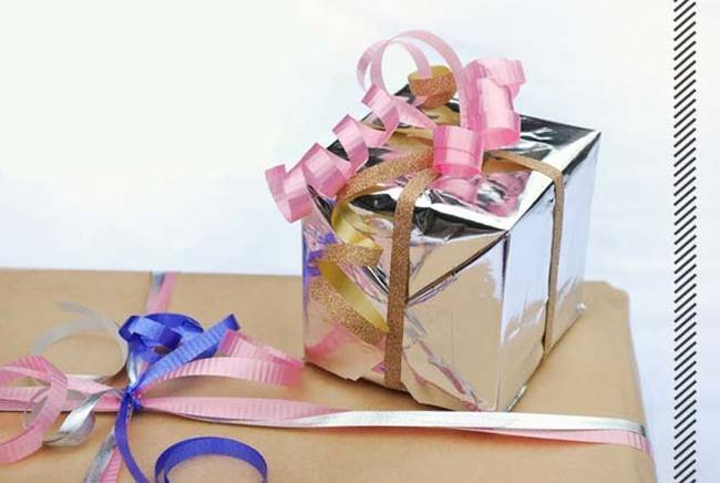 1420032623226081 Wrapping Gifts Will Never Be The Same Once You Know These 11 Epic Hacks