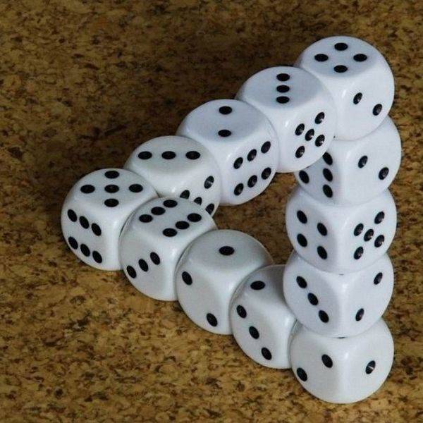 142034810065068 These 29 Optical Illusions May Be Simple, But Each Will Drop Your Jaw