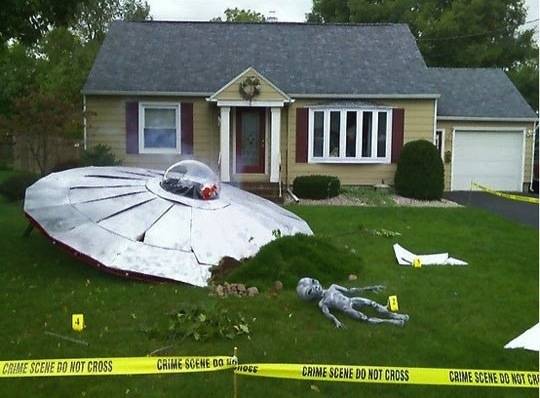 1420350043378525 These Neighborhood Houses Are Doing Halloween Better Than You.