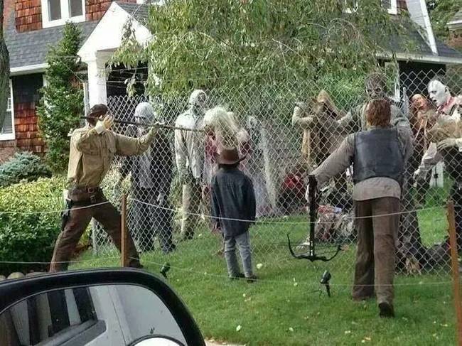 1420350044279503 These Neighborhood Houses Are Doing Halloween Better Than You.