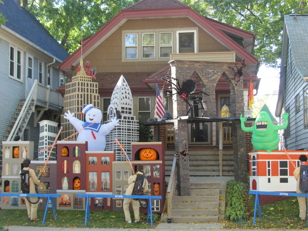 1420350048210995 These Neighborhood Houses Are Doing Halloween Better Than You.