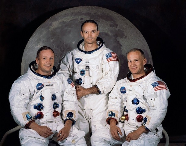 Apollo 11 610x479 20 Advantageous Stuff About Being A Lefty