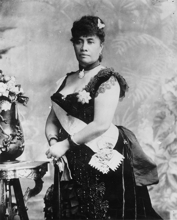 Liliuokalani in London 610x757 20 Women Who Made History By Bending Gender Roles