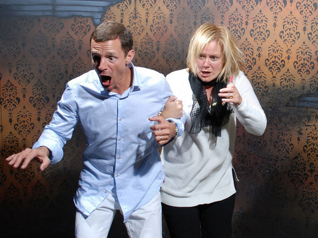 desktop 1444145096 20 Of The Best Haunted House Reactions Photographed